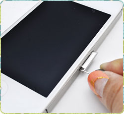 とんぼ玉&times;花柄 スマートフォンピアス/イヤホンジャックピアス