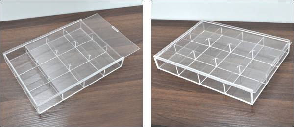 アクリルコレクションケース　１２ボックス